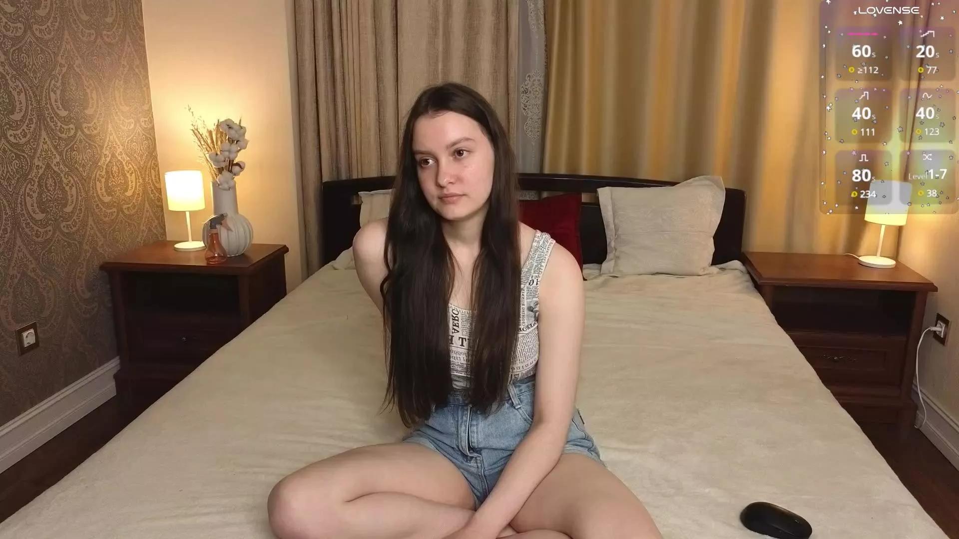 MaeBrookhouse on Cam4 