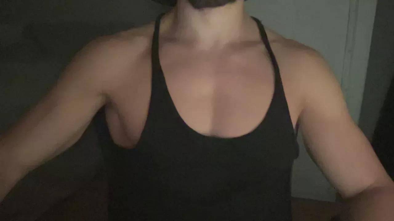 MarcFitnessX on Cam4 