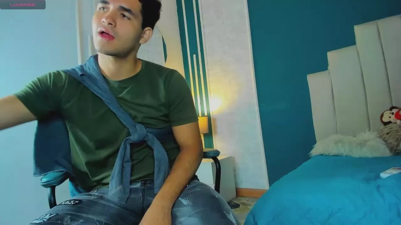 Offline Marco_Chase on Cam4