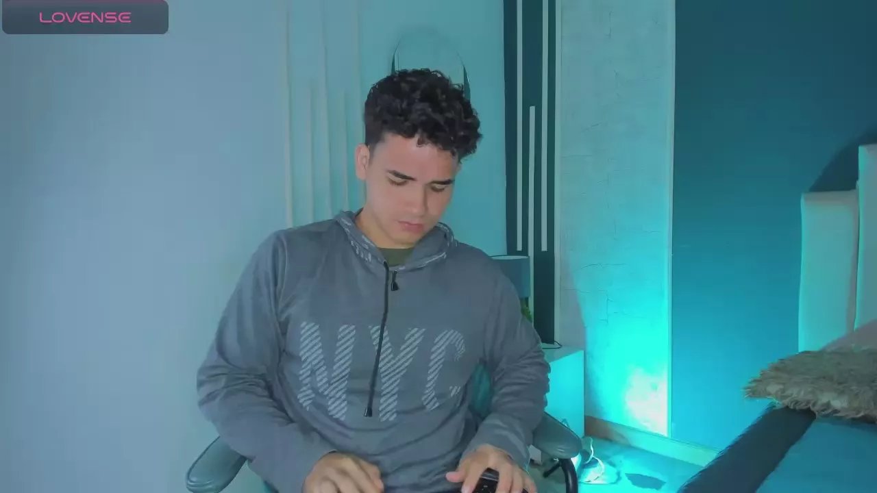 Offline Marco_Chase on Cam4