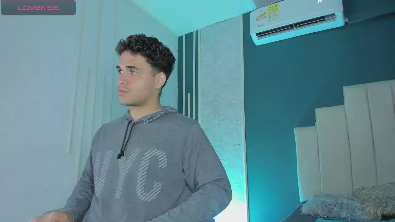 Offline Marco_Chase on Cam4