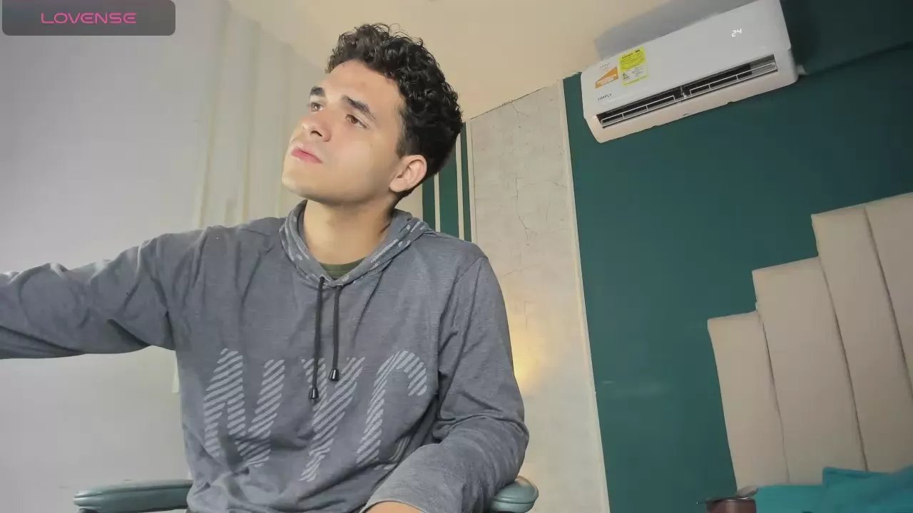 Offline Marco_Chase on Cam4