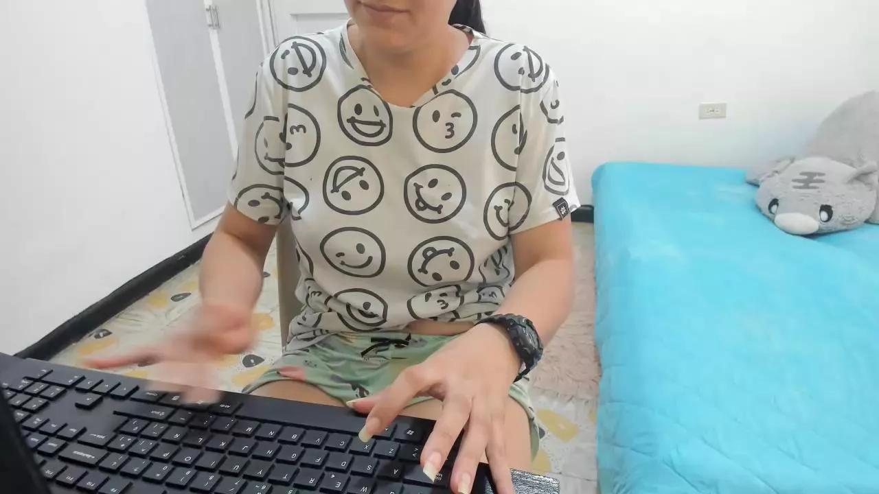 marilyn_Garcia on Cam4 