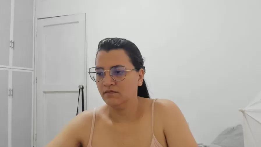 marilyn_Garcia on Cam4 