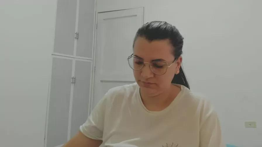 marilyn_Garcia on Cam4 