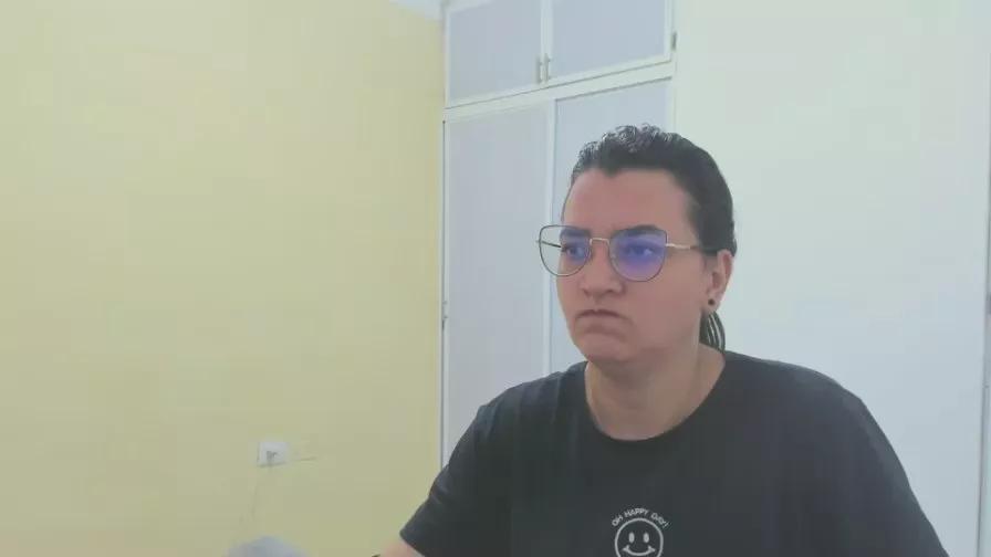 marilyn_Garcia on Cam4 