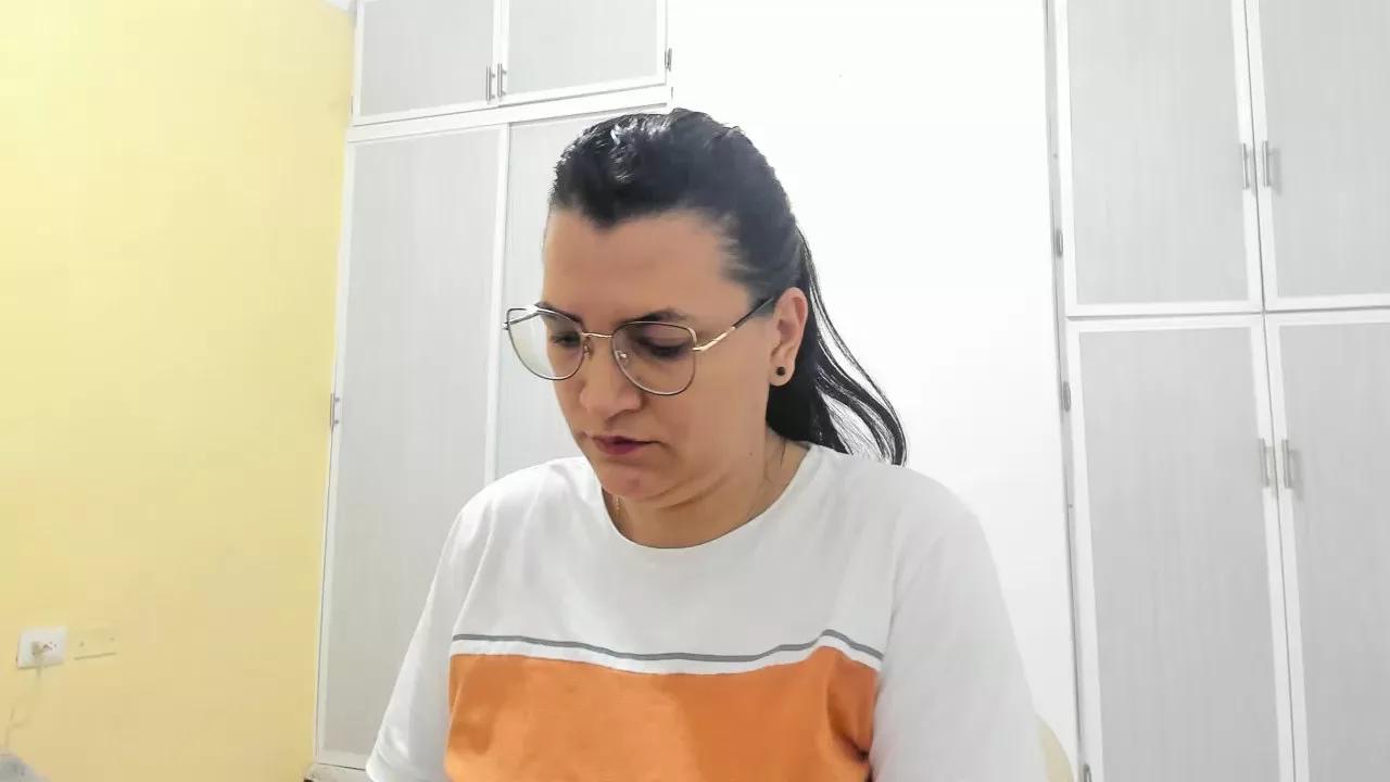 marilyn_Garcia on Cam4 