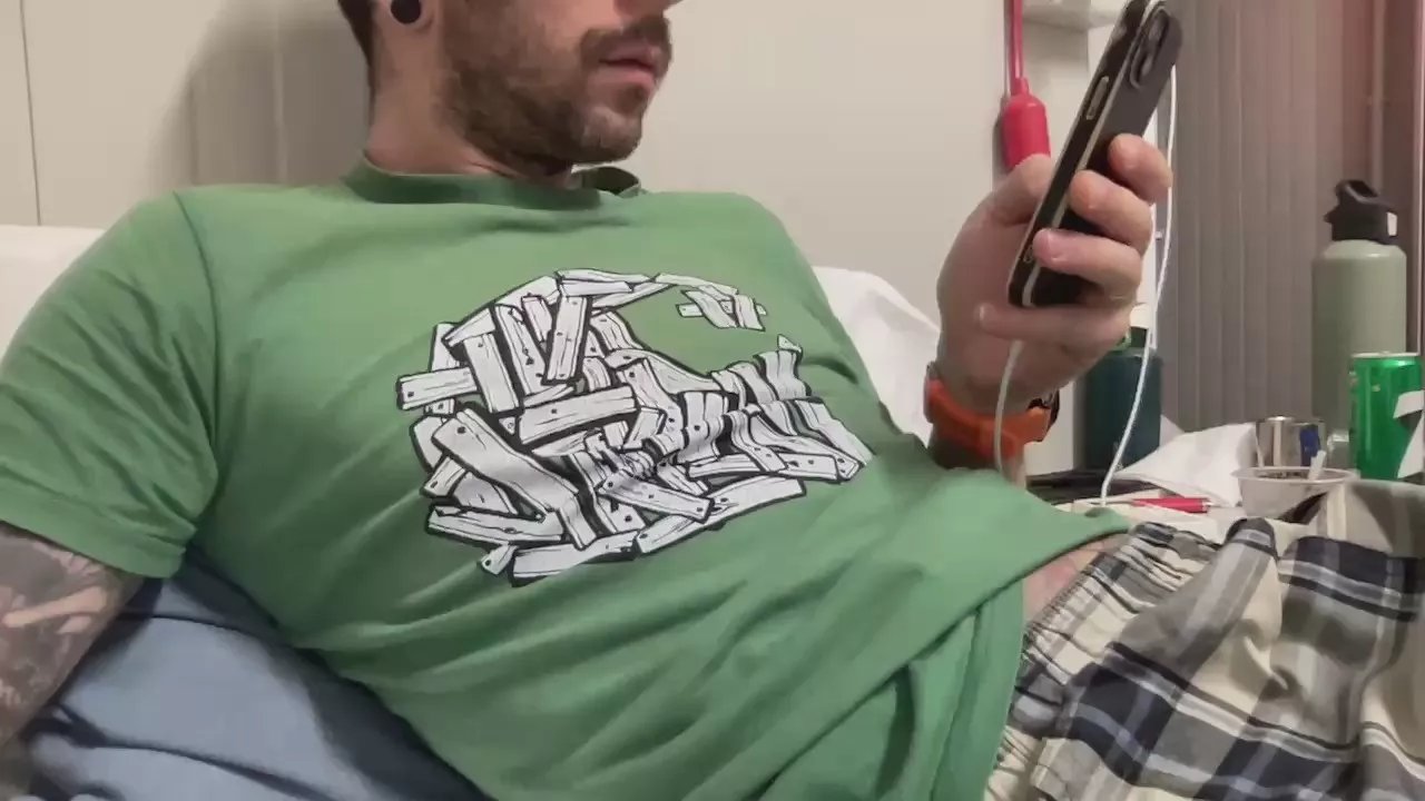 Offline mariojordan1 on Cam4