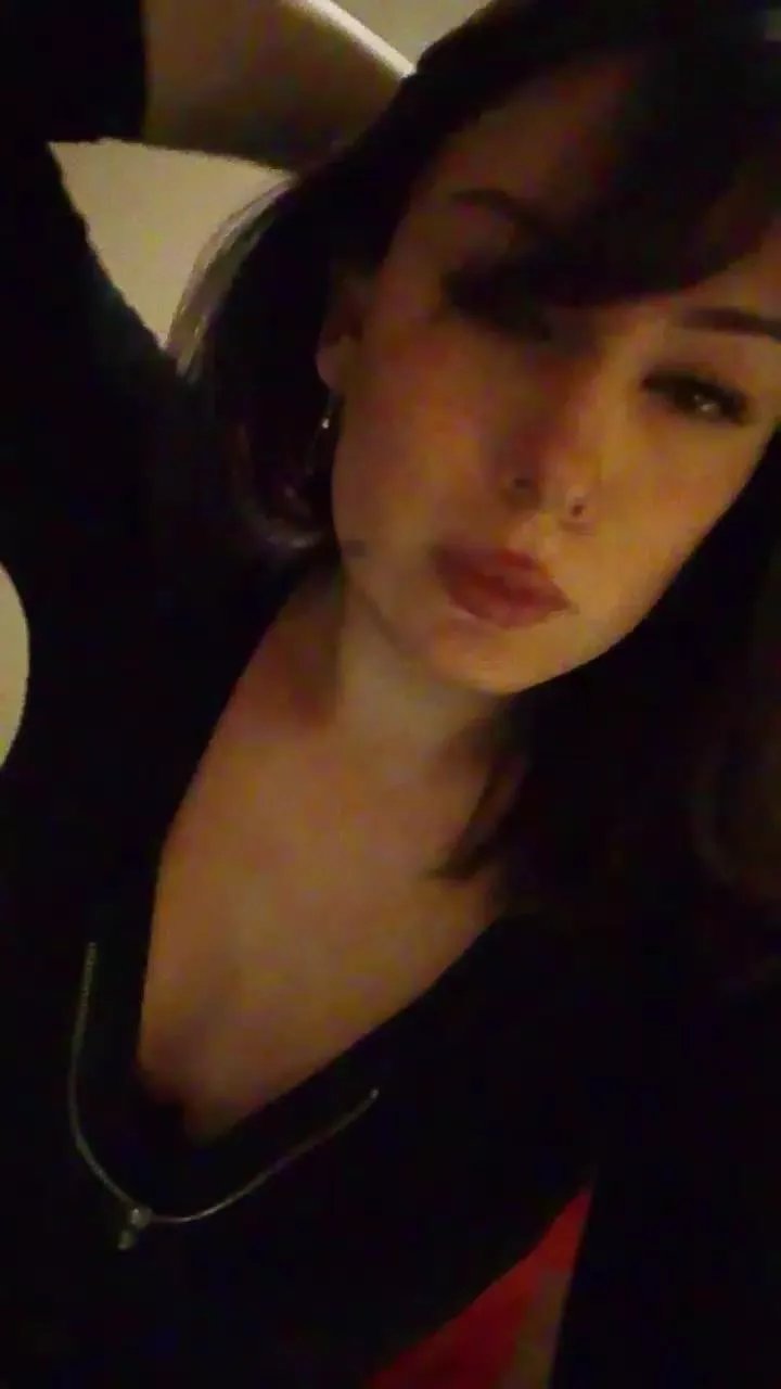 Offline martiporntrann5 on Cam4