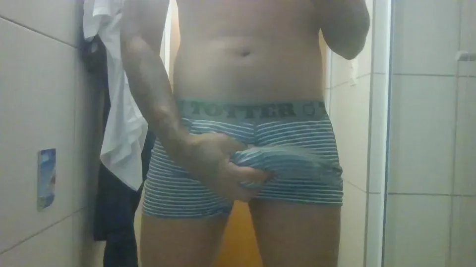 Offline maxjuniorhot on Cam4