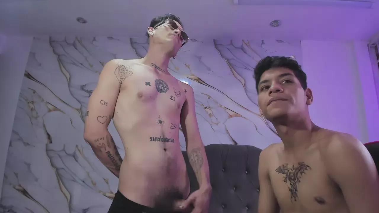 Maxxx_shine on Cam4 