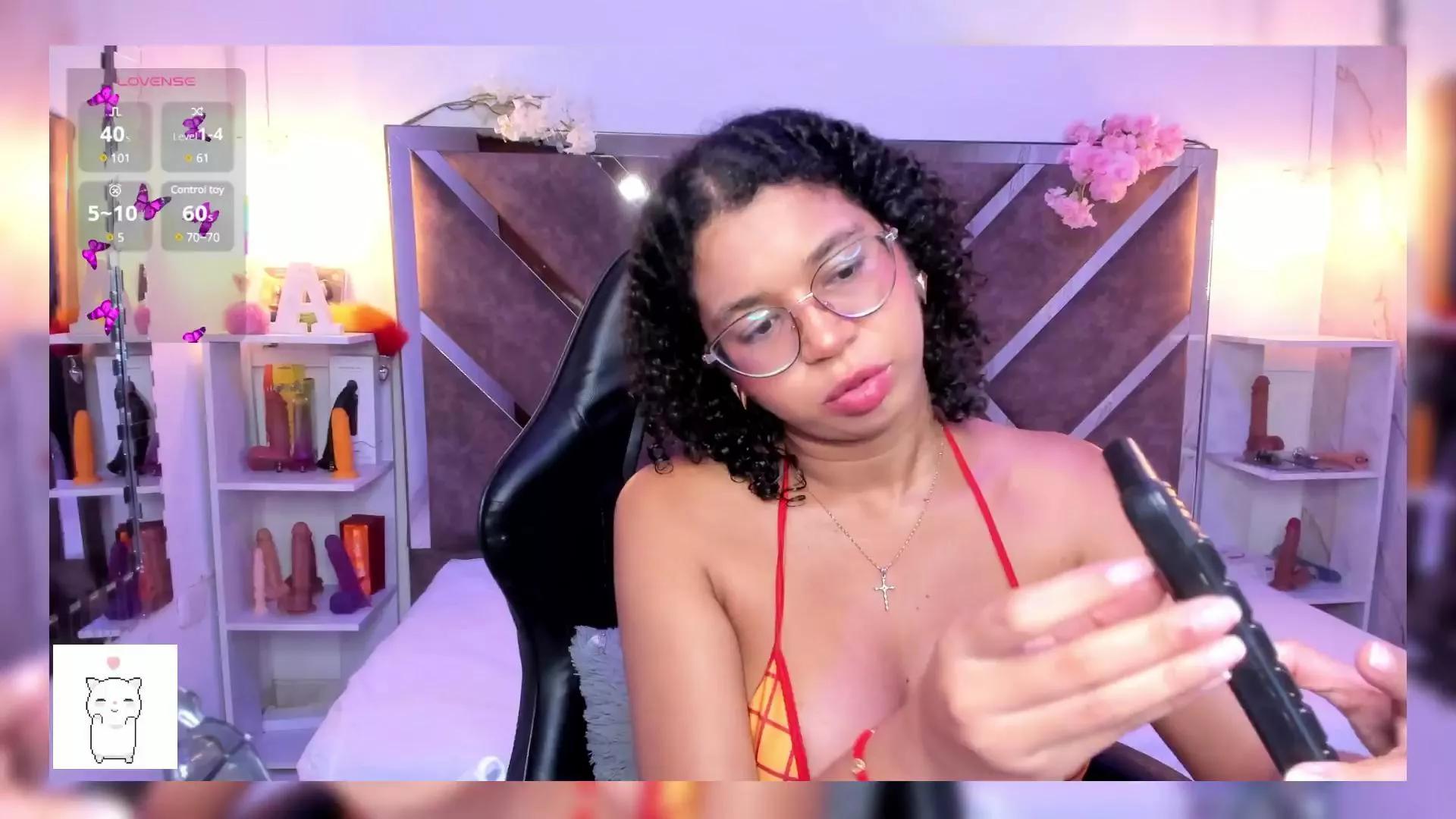MilaHall on Cam4 