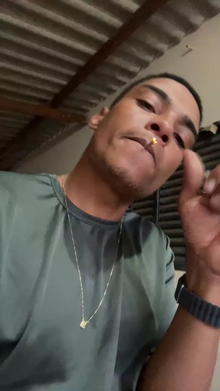 Offline Mineirossexos on Cam4