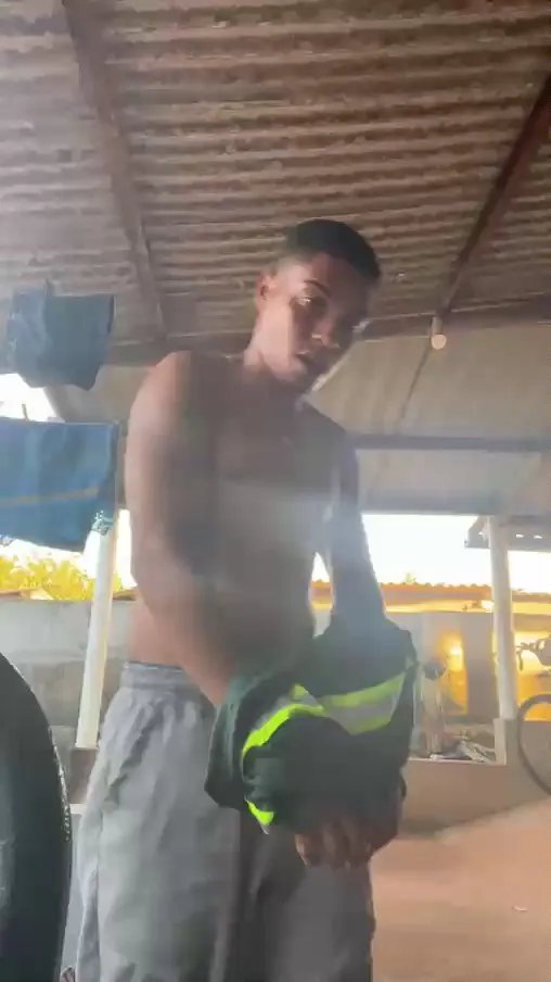 Offline Mineirossexos on Cam4