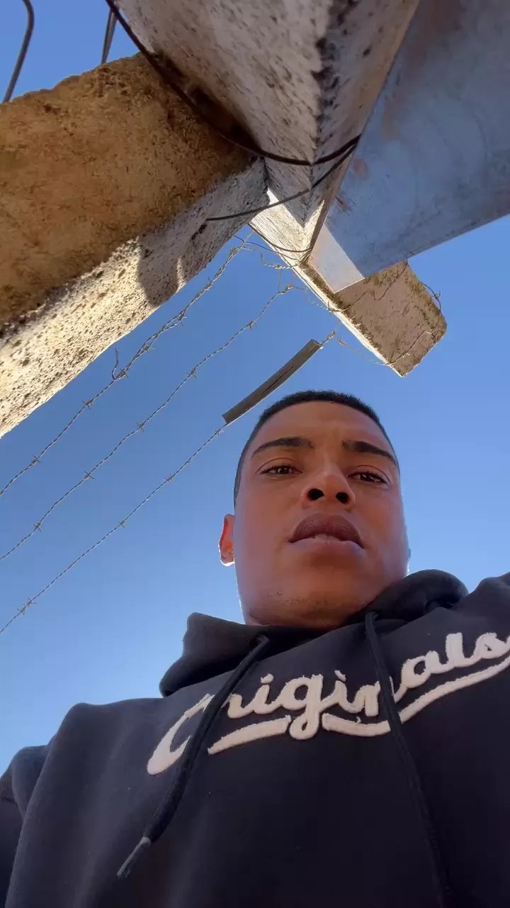 Offline Mineirossexos on Cam4