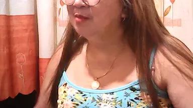 momylove69 on Cam4 