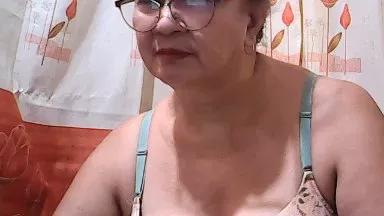 momylove69 on Cam4 