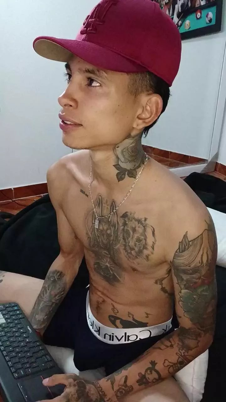 Offline MonkeyD_66 on Cam4