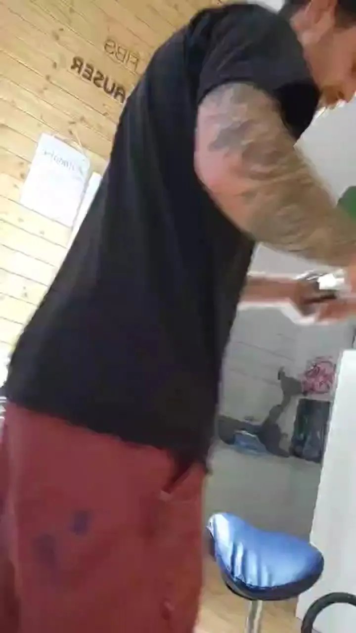 Offline Mooooustache on Cam4