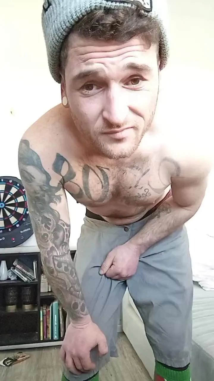 Offline Mooooustache on Cam4