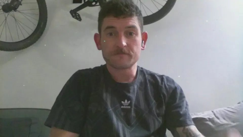 Offline Mooooustache on Cam4