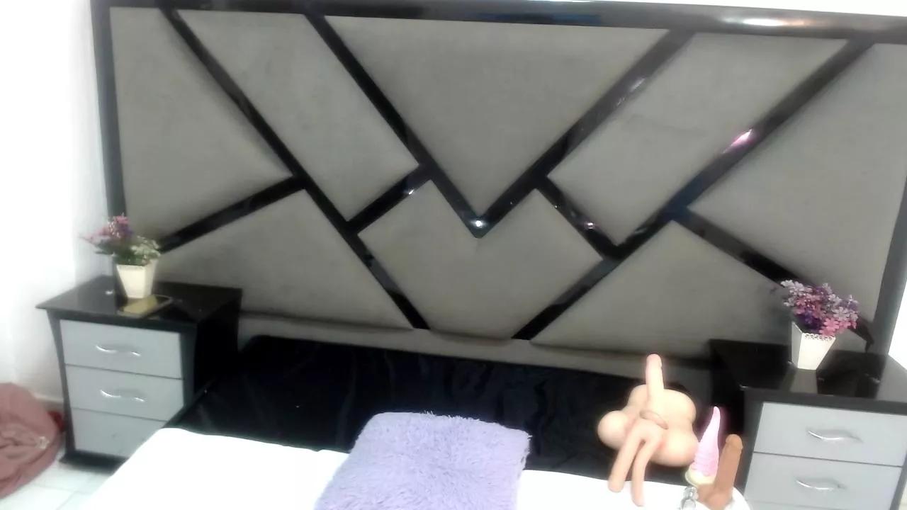 Naomi_931 on Cam4 