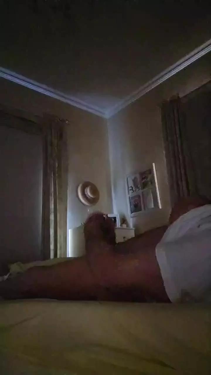 needitt2 on Cam4 
