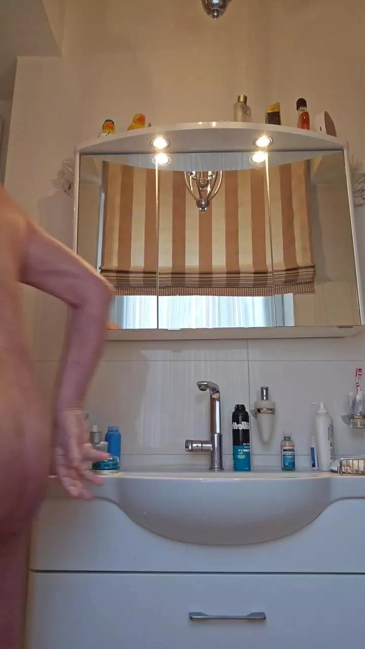 needitt2 on Cam4 