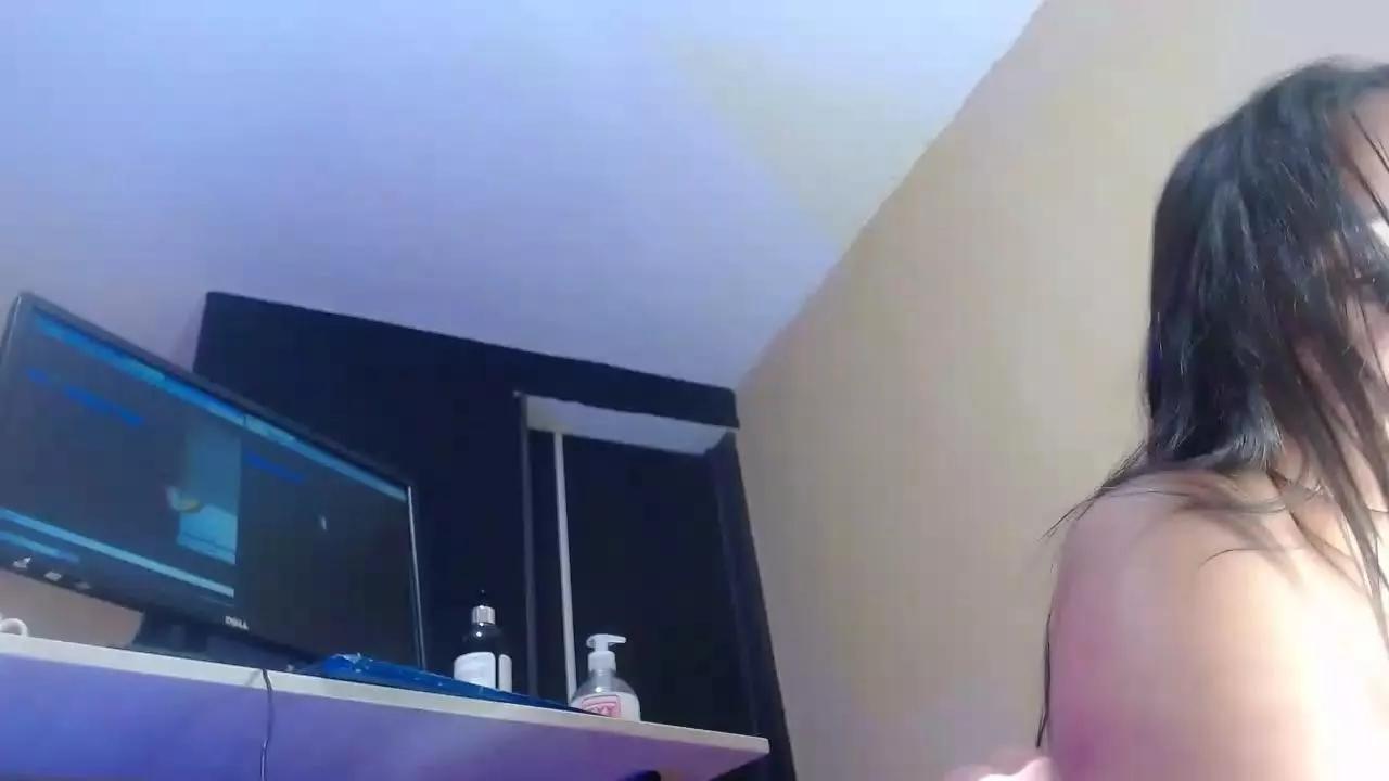 NicolletAlanna on Cam4 