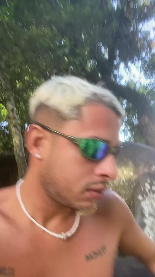 Novinho_do24 on Cam4 