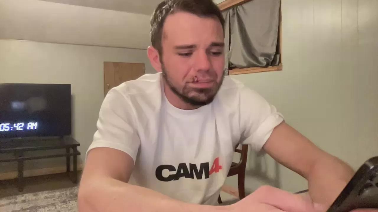 Ofthatguy on Cam4 