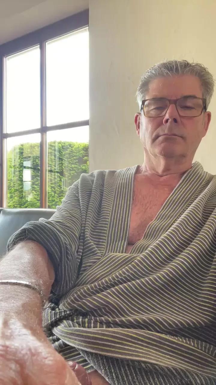 oldiehot1957 on Cam4 