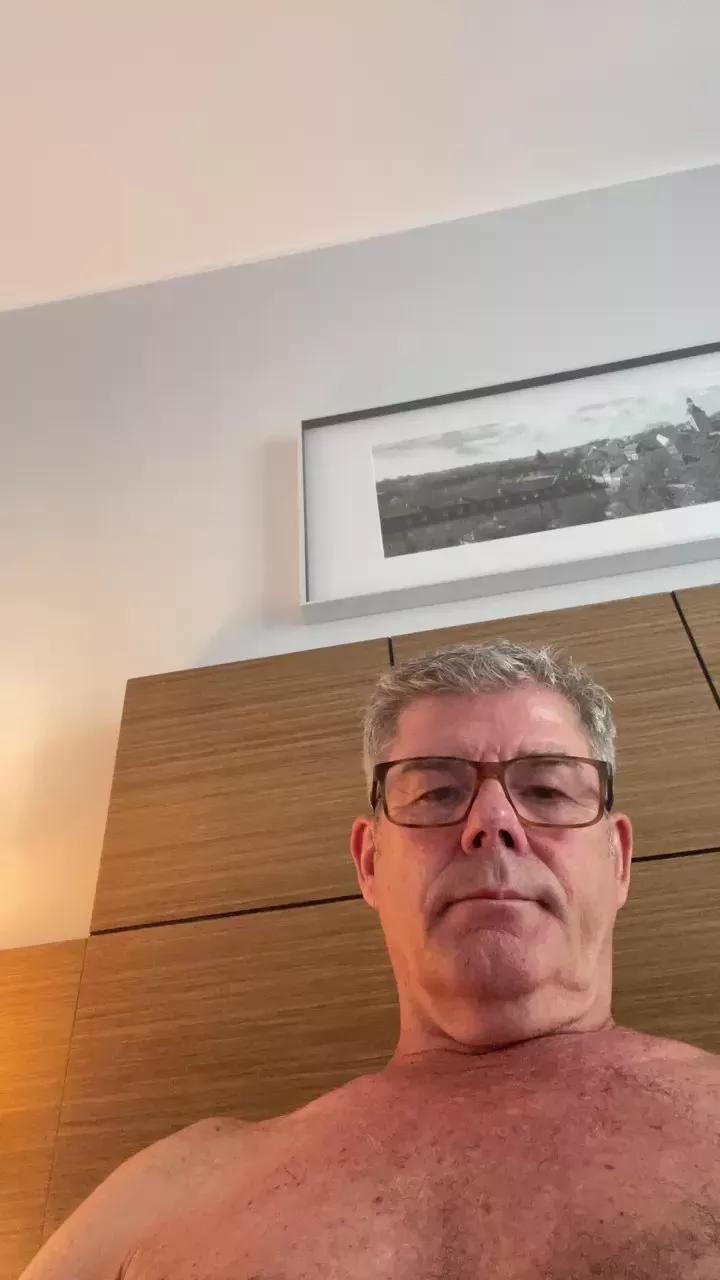 oldiehot1957 on Cam4 