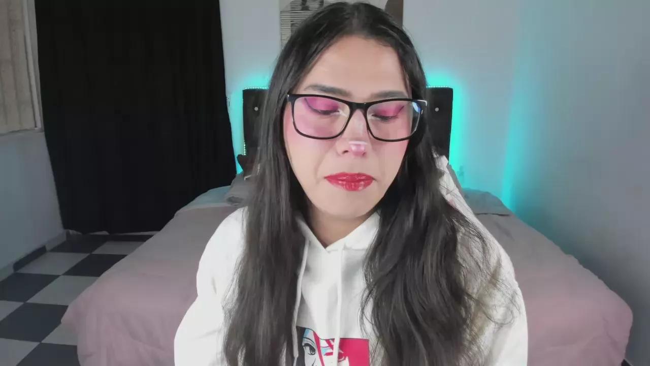 Paula_Kawaiifu on Cam4 