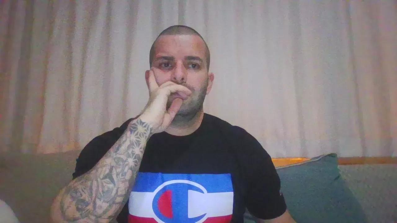 pigeon1111 on Cam4 