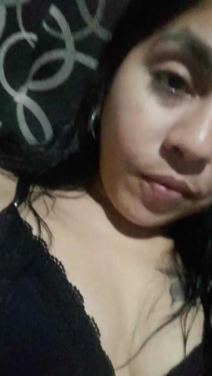 pilar34 on Cam4 