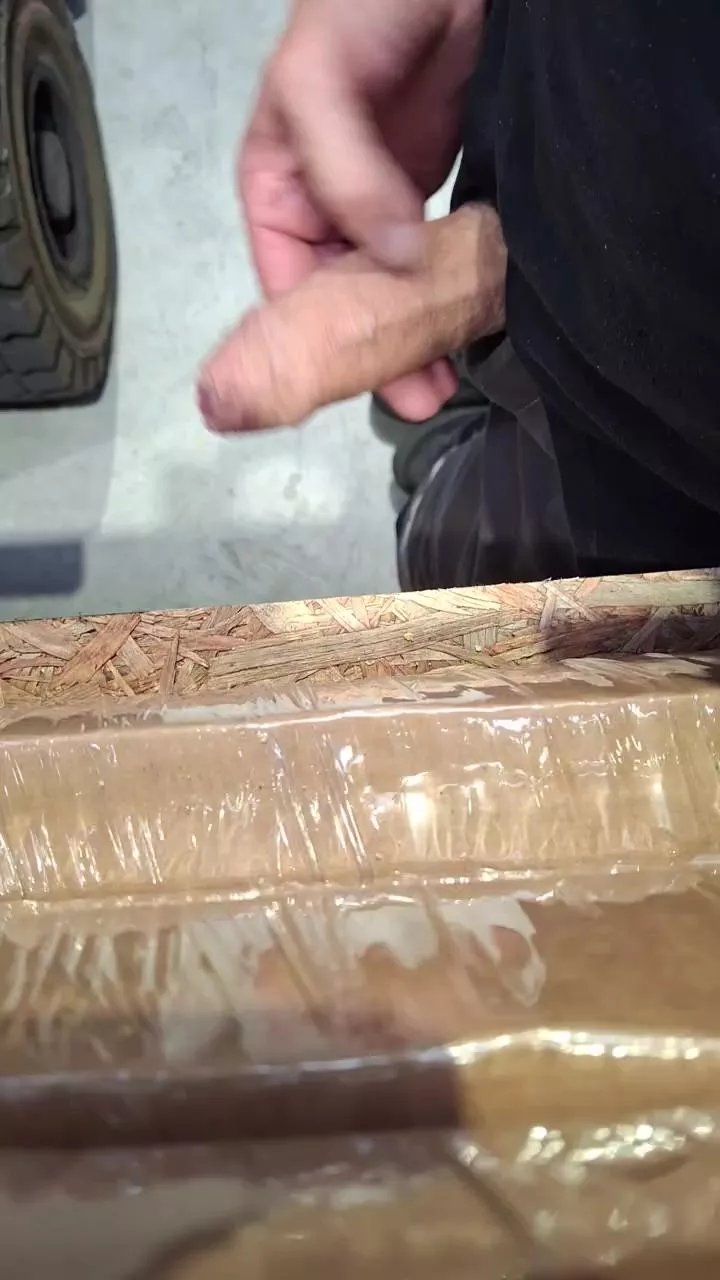 Offline plaisir442 on Cam4