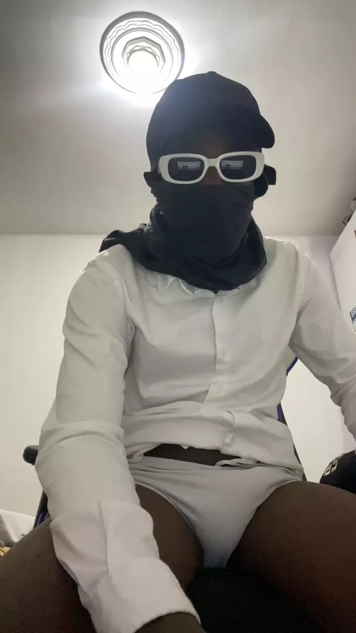 Offline Preto4m on Cam4