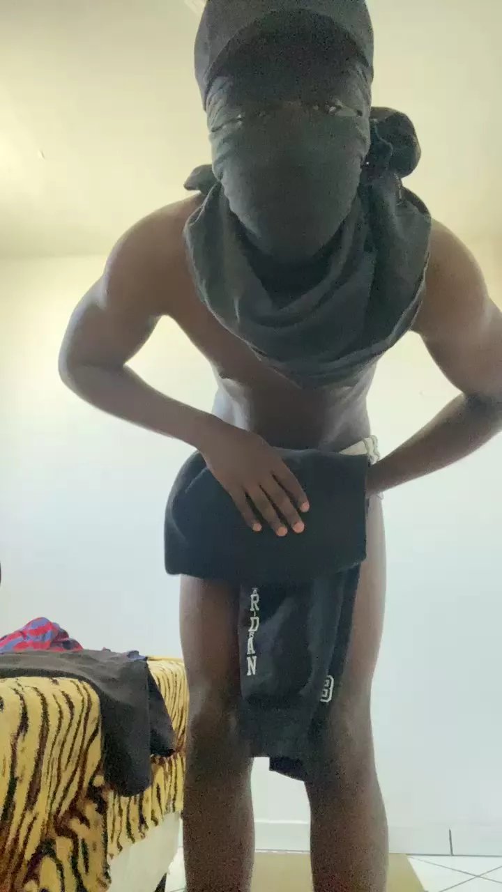 Offline Preto4m on Cam4