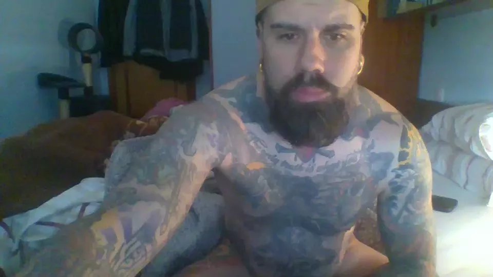 Offline Punisher21cm on Cam4