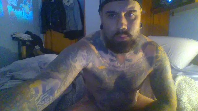 Offline Punisher21cm on Cam4
