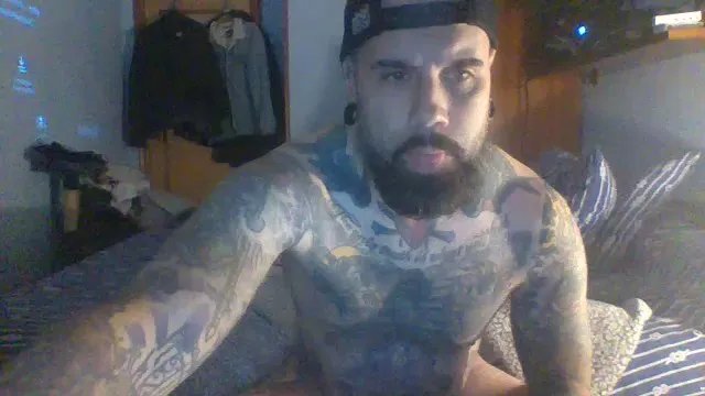 Offline Punisher21cm on Cam4