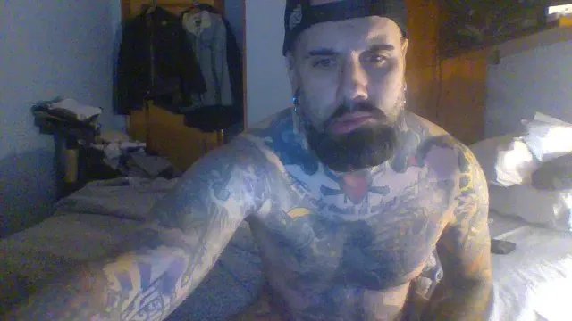 Offline Punisher21cm on Cam4