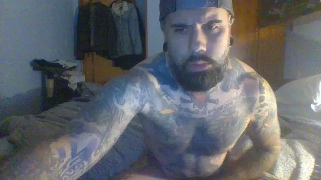 Offline Punisher21cm on Cam4