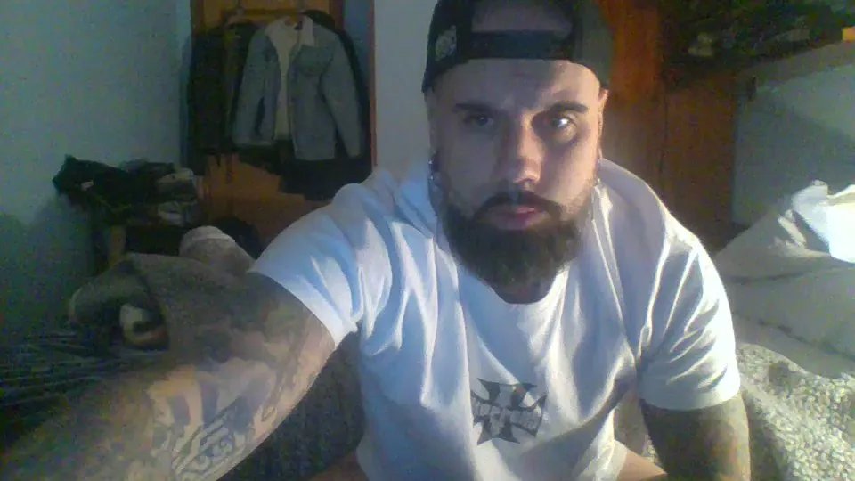 Offline Punisher21cm on Cam4