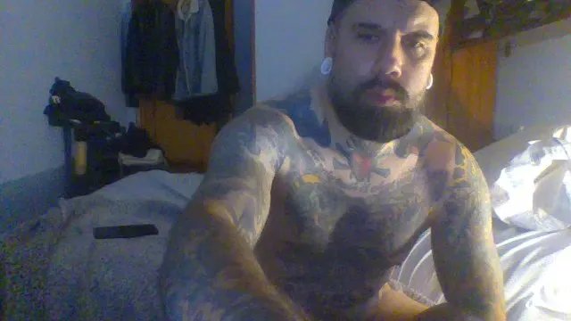 Offline Punisher21cm on Cam4