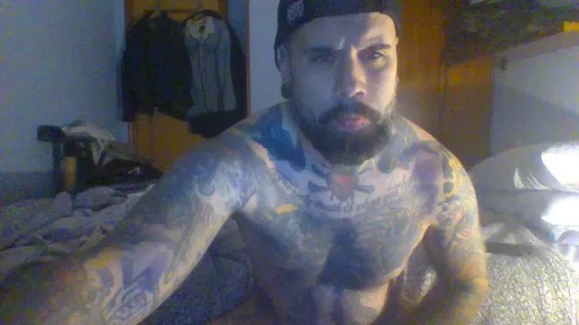 Offline Punisher21cm on Cam4