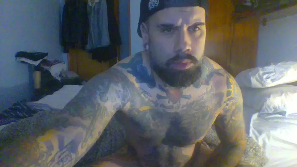 Offline Punisher21cm on Cam4