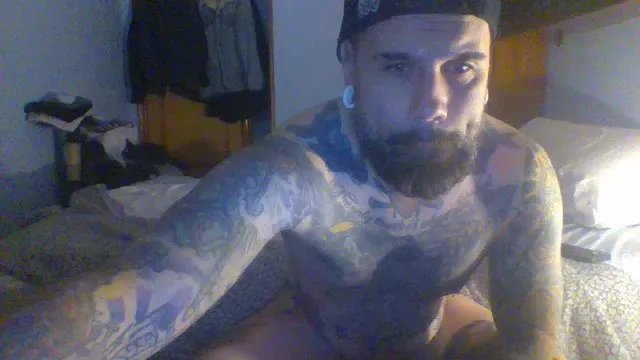 Offline Punisher21cm on Cam4