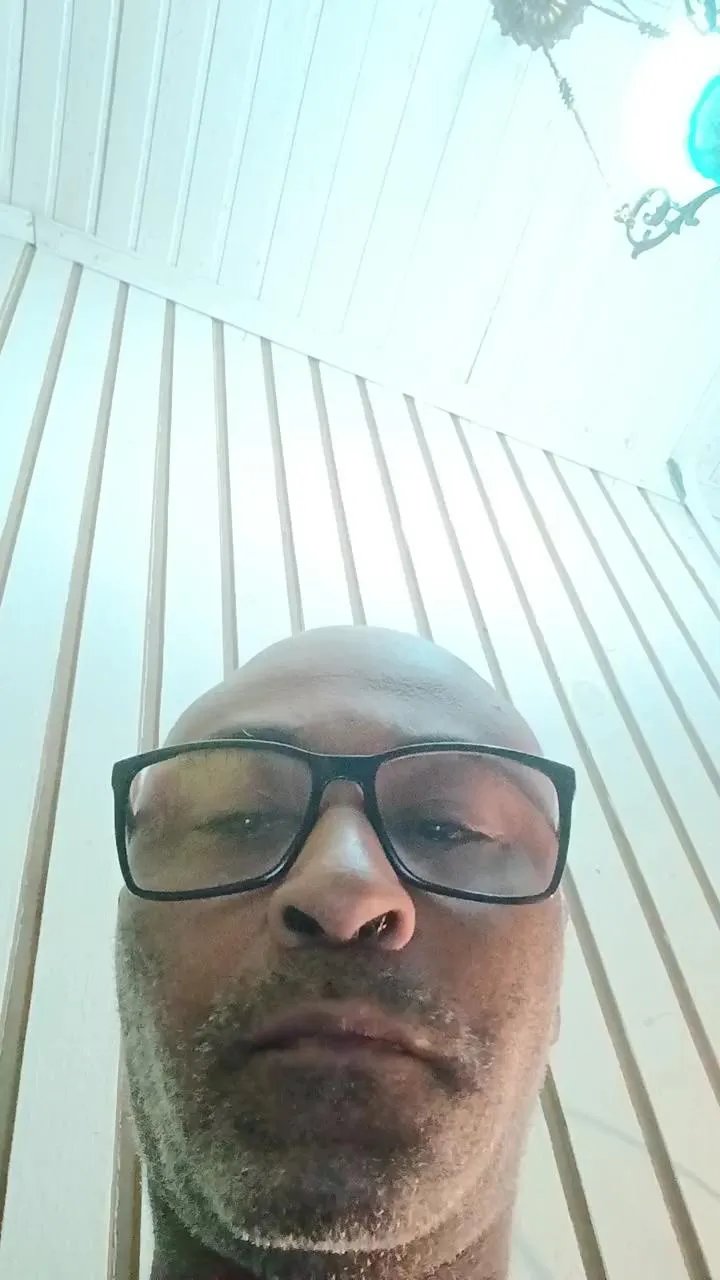 Offline quico200 on Cam4